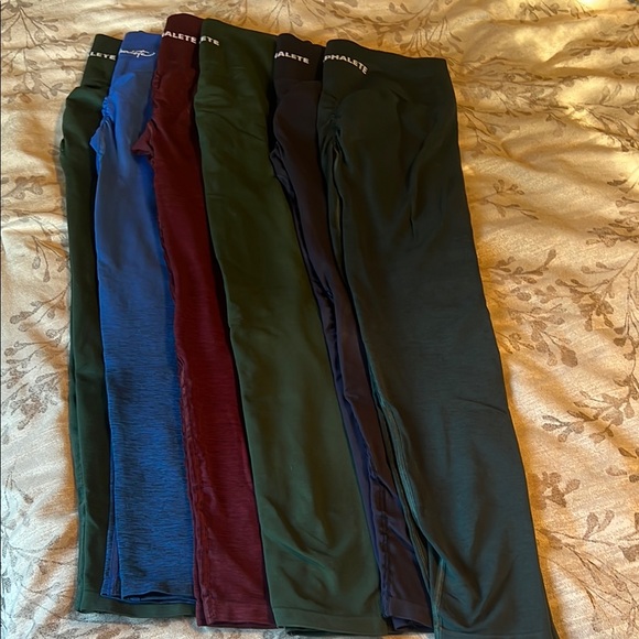 Alphalete Amplify Leggings- BUNDLE OF 6 - Picture 2 of 3